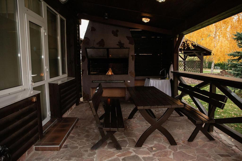 Hotel Veselyj Zajets à Pirnove Extérieur photo